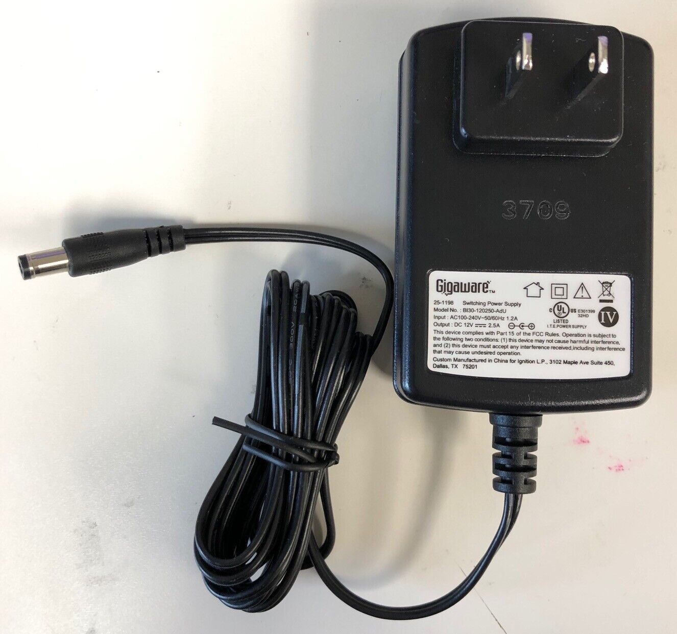 *Brand NEW* Gigaware Model BI30-120250-AdU Charger Cat NO 25-1198 12V 2.5A AC Adapter